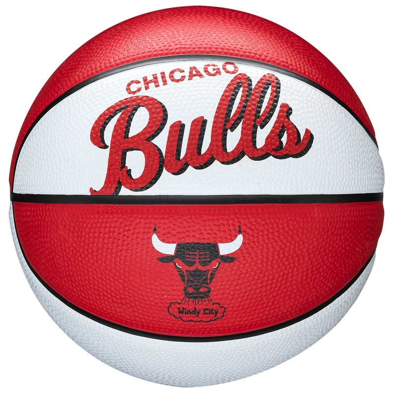 Wilson NBA Team Retro Mini Basketball – Chicago Bulls Red 3