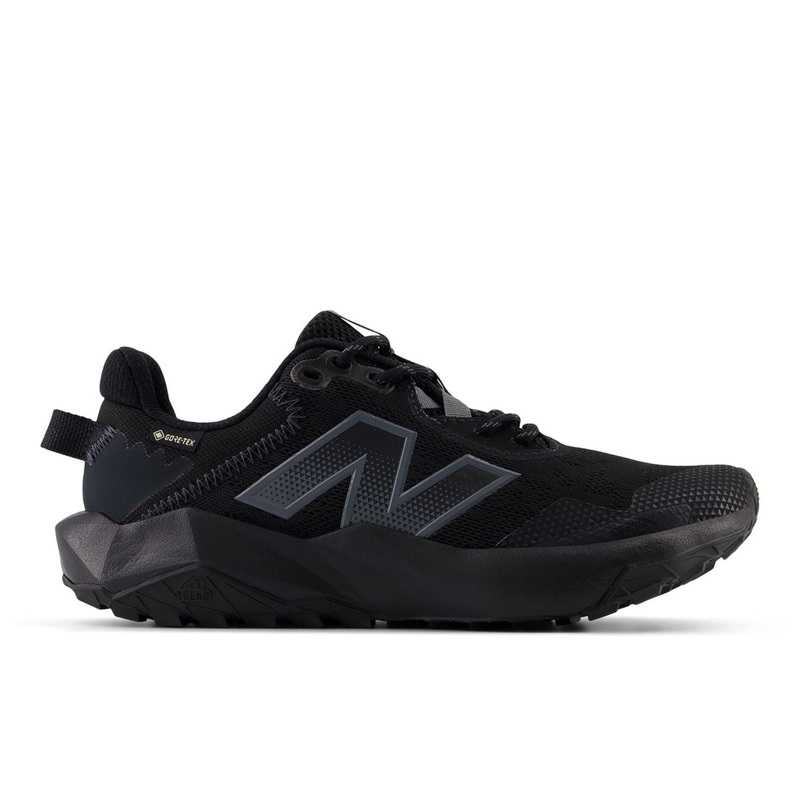New Balance Low Top Sneakers Flats 8 (41.5) Black